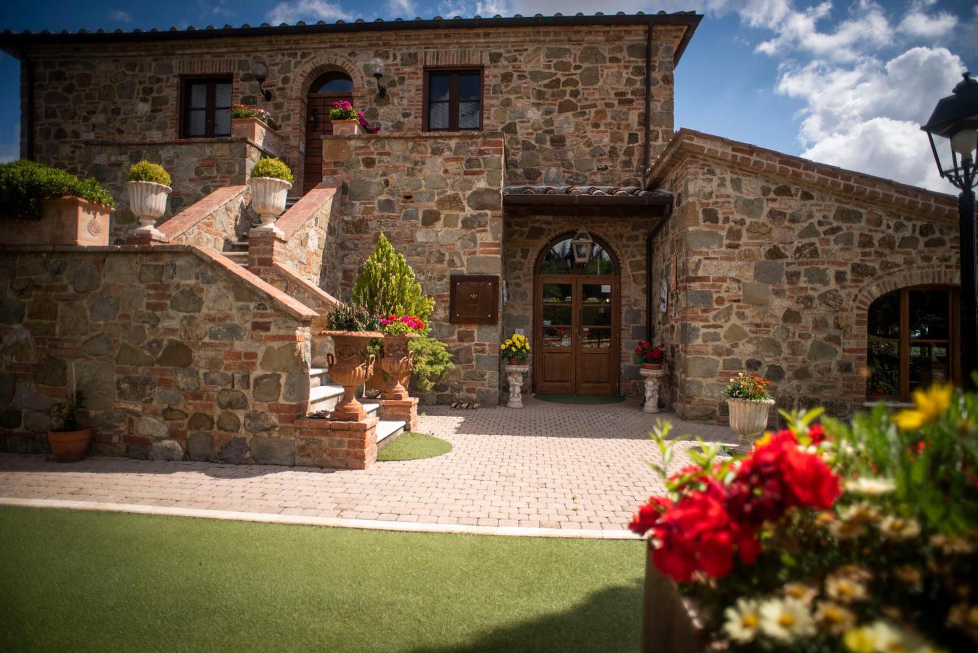 Poggio Paradiso Resort & Spa Montefollonico Exterior foto