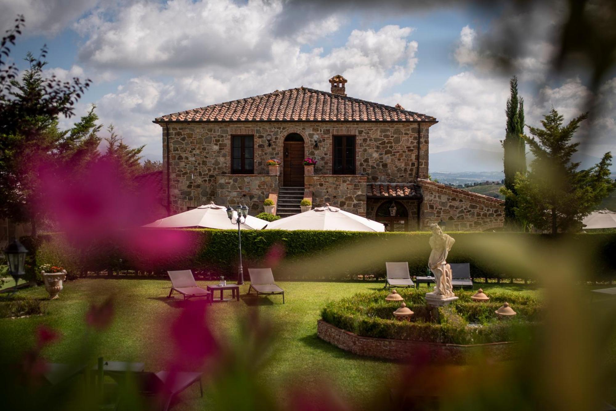 Poggio Paradiso Resort & Spa Montefollonico Exterior foto