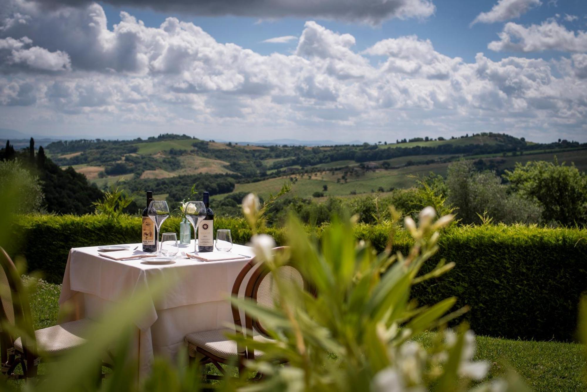 Poggio Paradiso Resort & Spa Montefollonico Exterior foto
